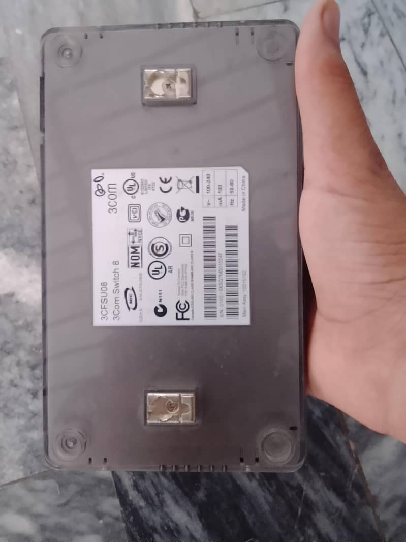 3Com 8port Ethernet switch 3