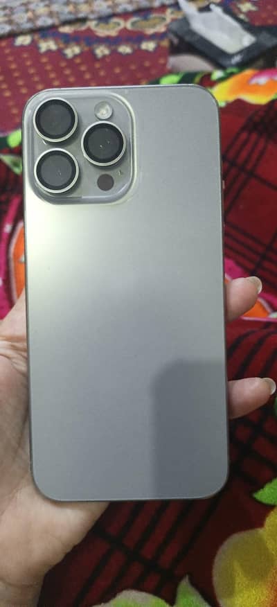 15 Pro Max 256 GB