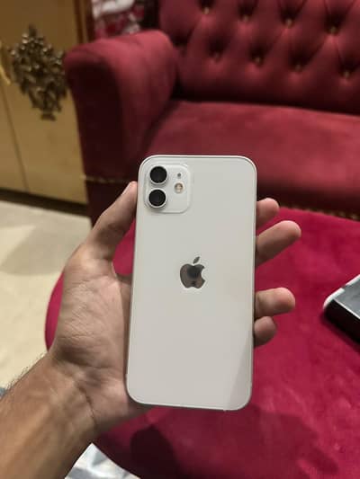 Apple iPhone 12