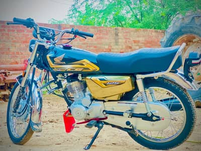 Gold Additional Honda 125 Black