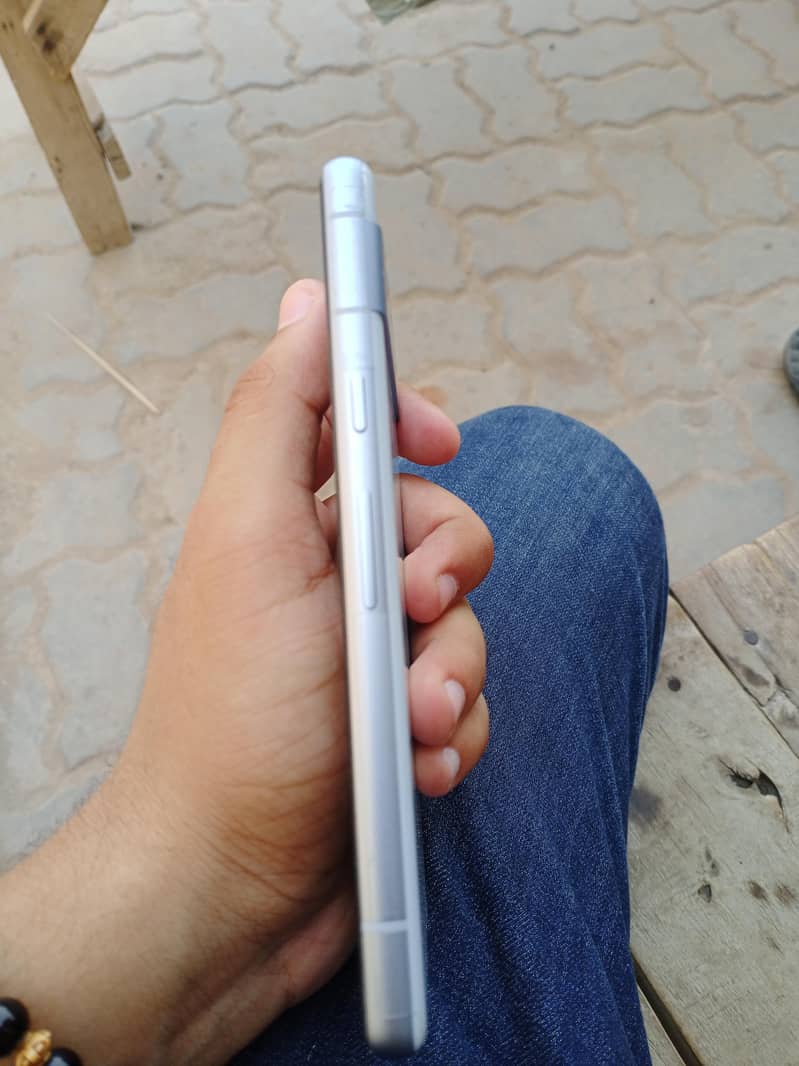 Google Pixel 7a 4
