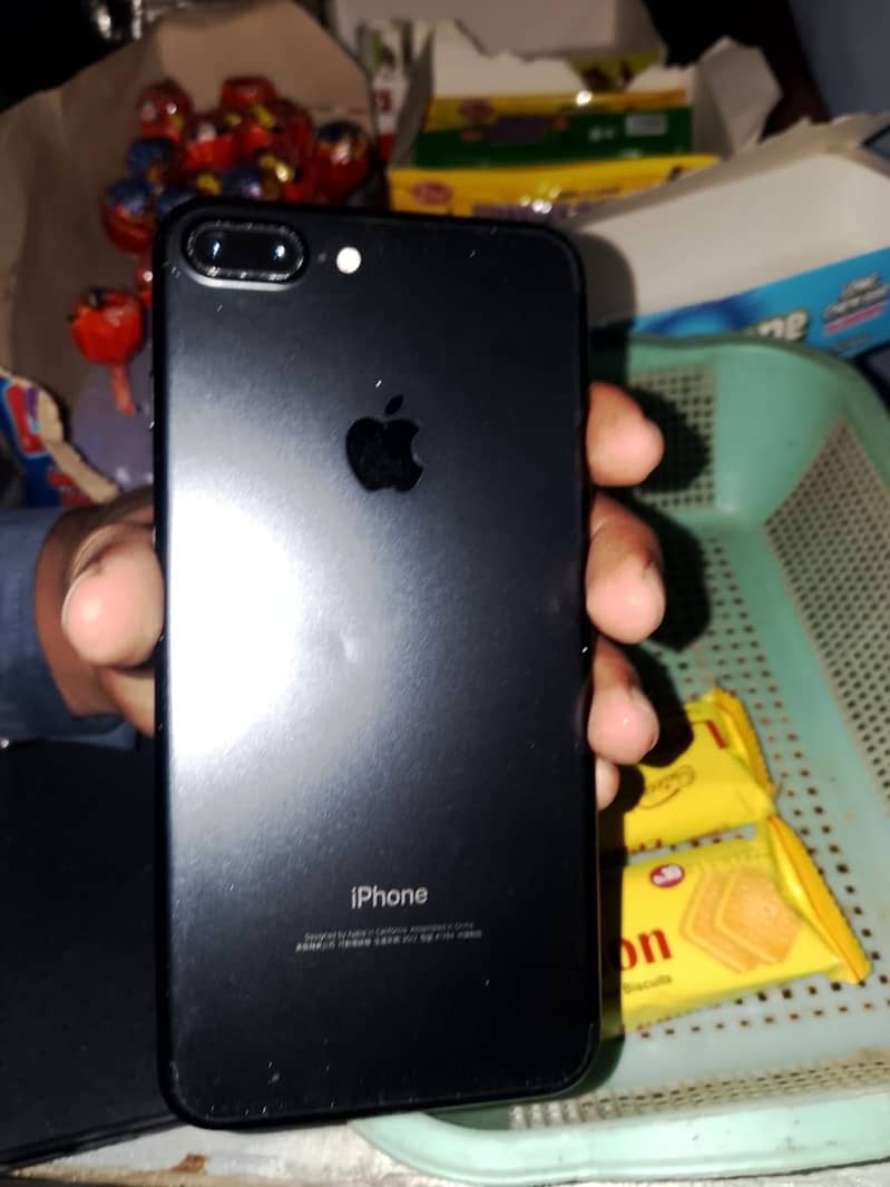 Apple iPhone 7 Plus 1