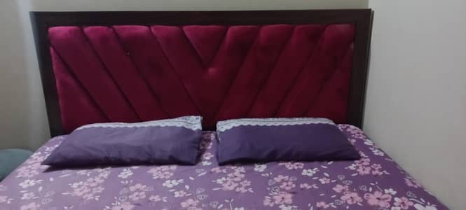 complete Bedroom Furniture ( EXCELLENT CONDITION)