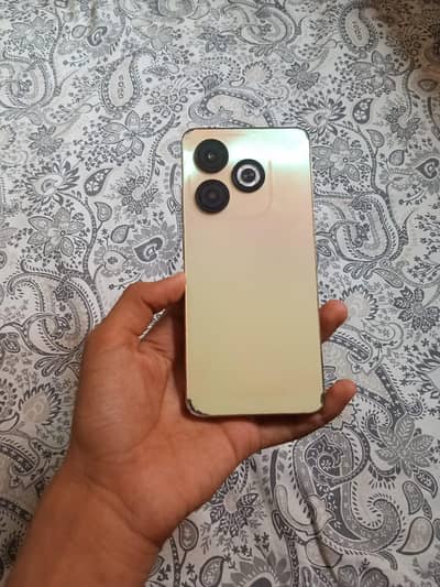 Infinix Smart 8 4+4/64 (Argent sell) (Cash Need)