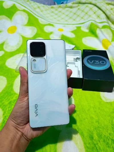 vivo V30 12 GB RAM 256GB memory 0326/6773/255