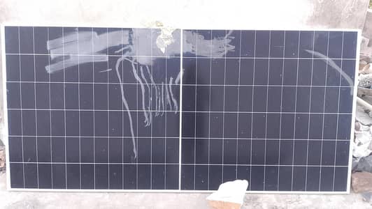 Aiko 645 watt solar panel, minor screen damage for sale in low price