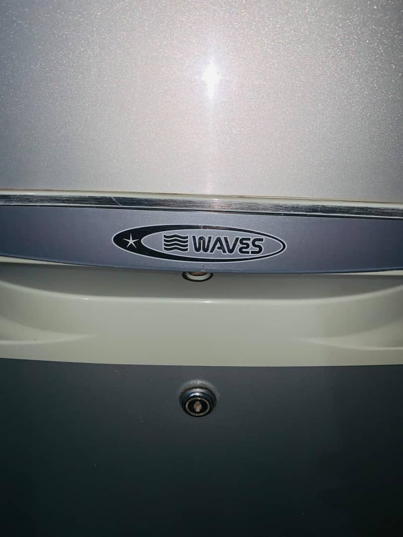 waves fridge 10/8 0