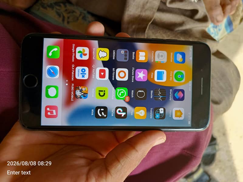 Apple iPhone 7 Plus 1