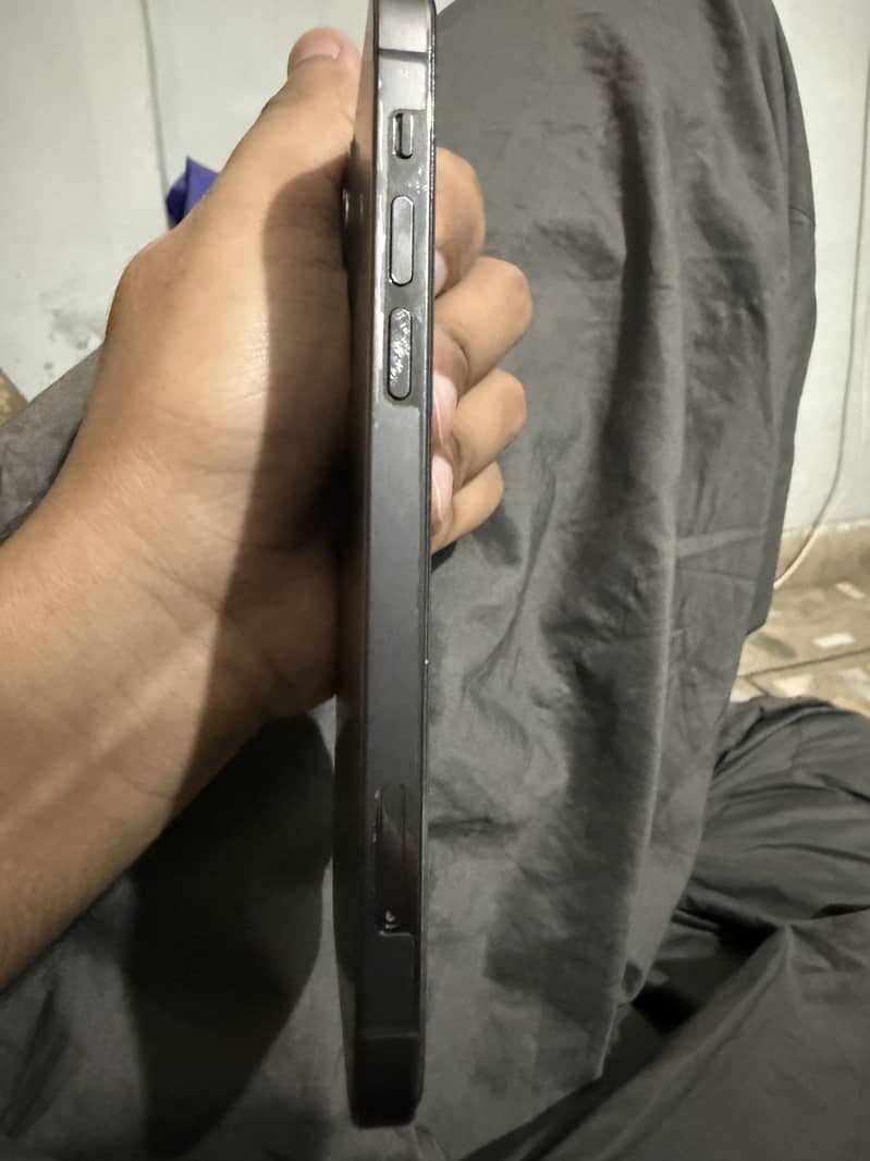 Apple iPhone 12 Pro 1