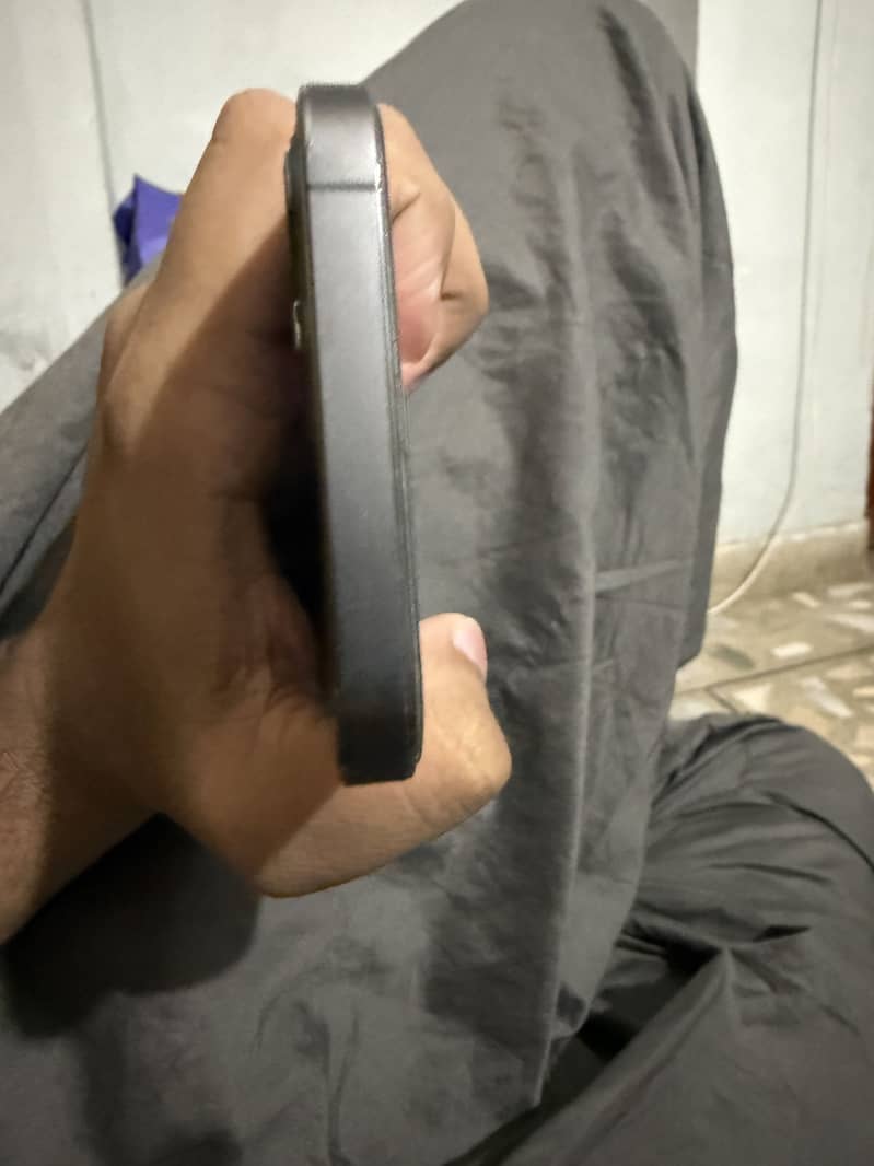 Apple iPhone 12 Pro 2