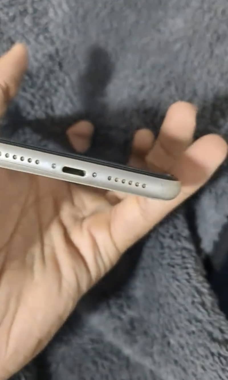 Apple iPhone 11 2