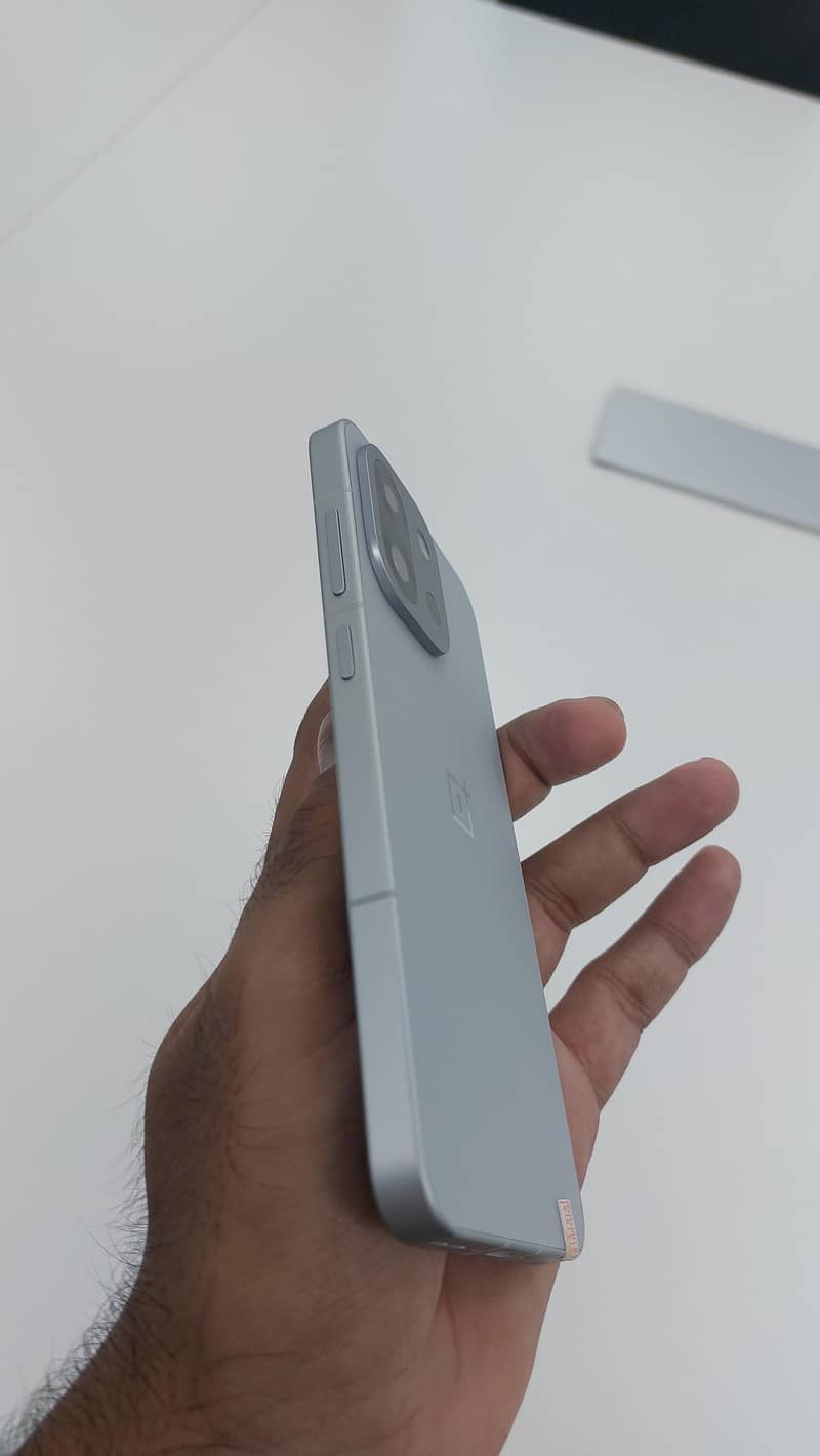 One Plus 13T 4