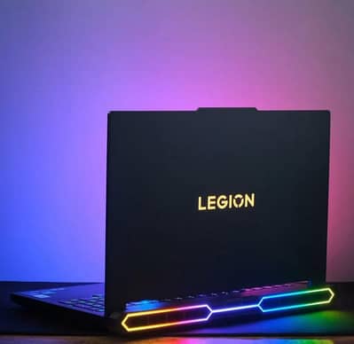 Lenovo Legion Pro 7 16IAX10H RTX 5090  Core Ultra 9  64GB  2TB