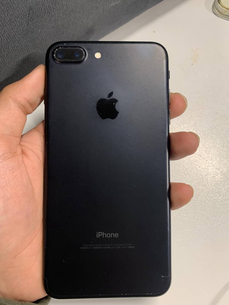 Apple iPhone 7 Plus 3