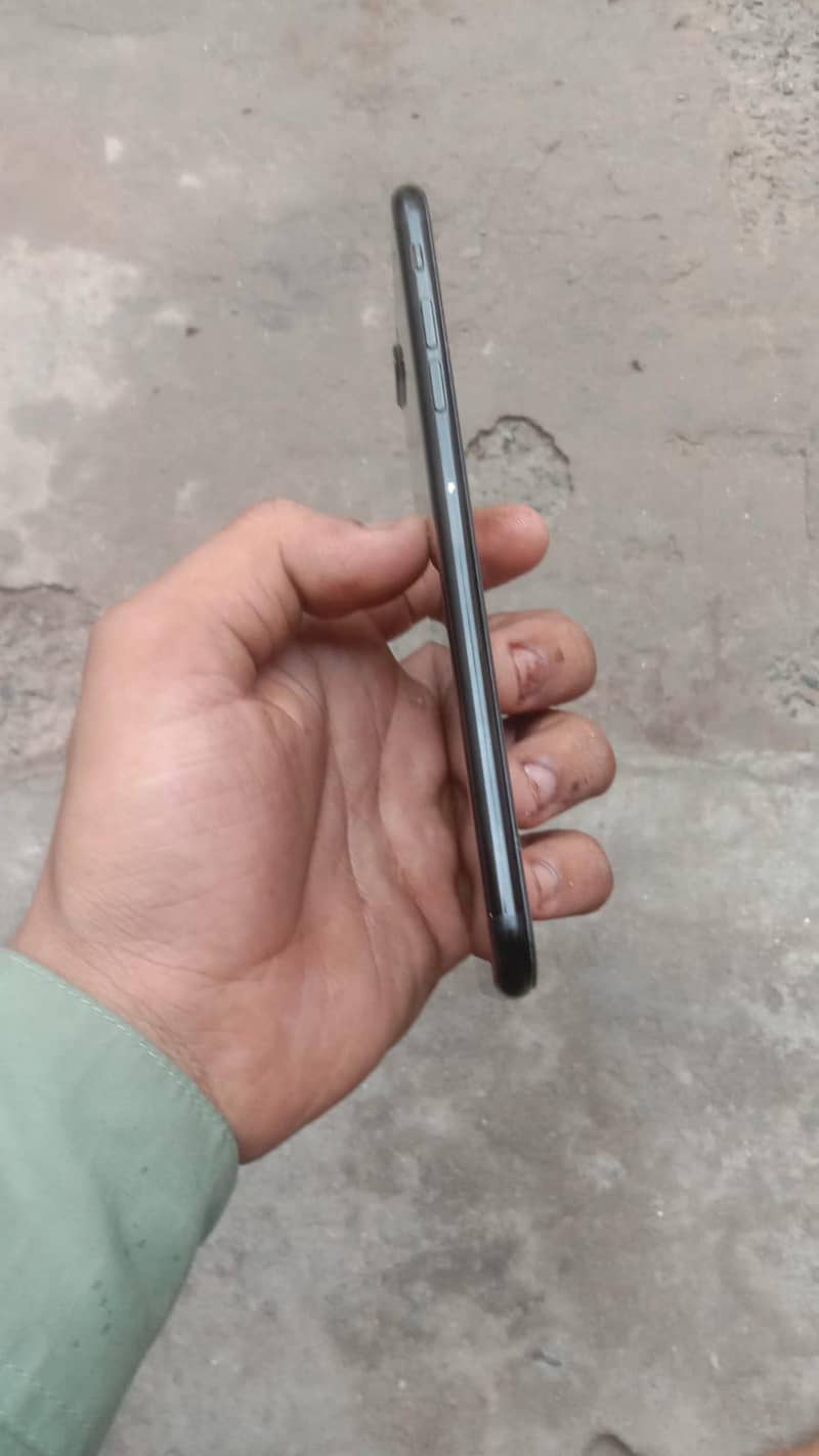 Apple iPhone 7 Plus 4