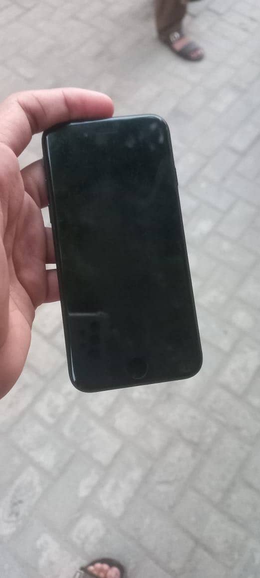 Apple iPhone 7 4