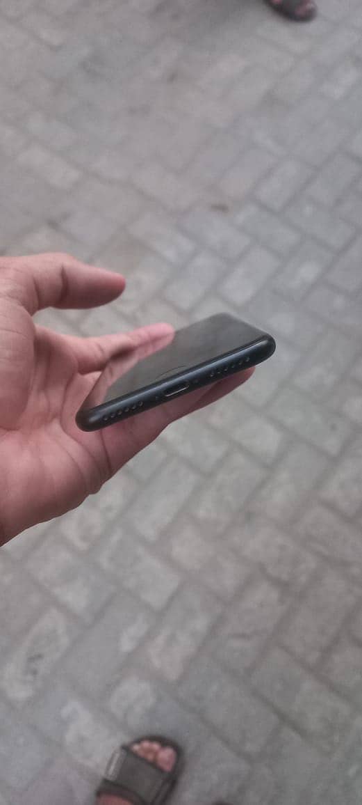 Apple iPhone 7 5