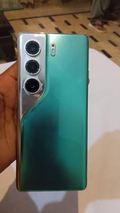 Tecnno Camon 40 pro
