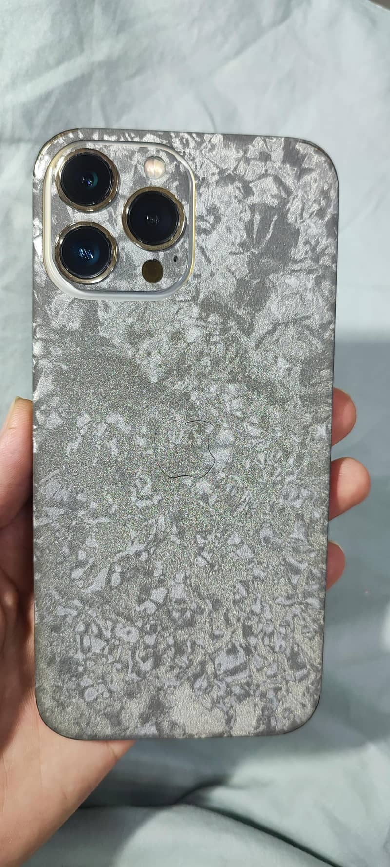 Apple iPhone 13 Pro Max 0