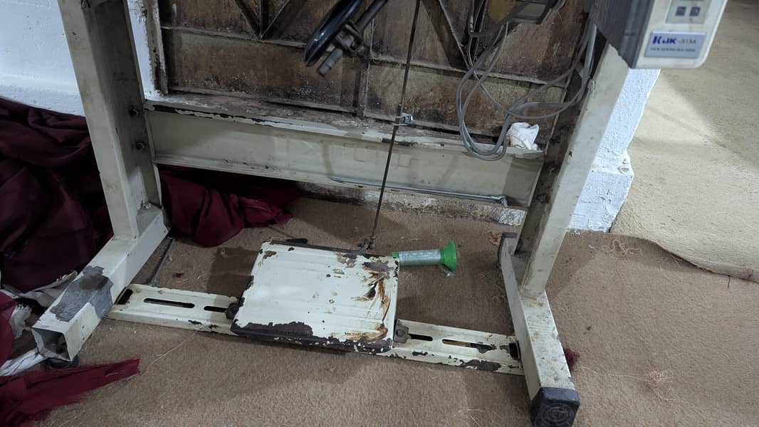 Used Sewing Machine 4
