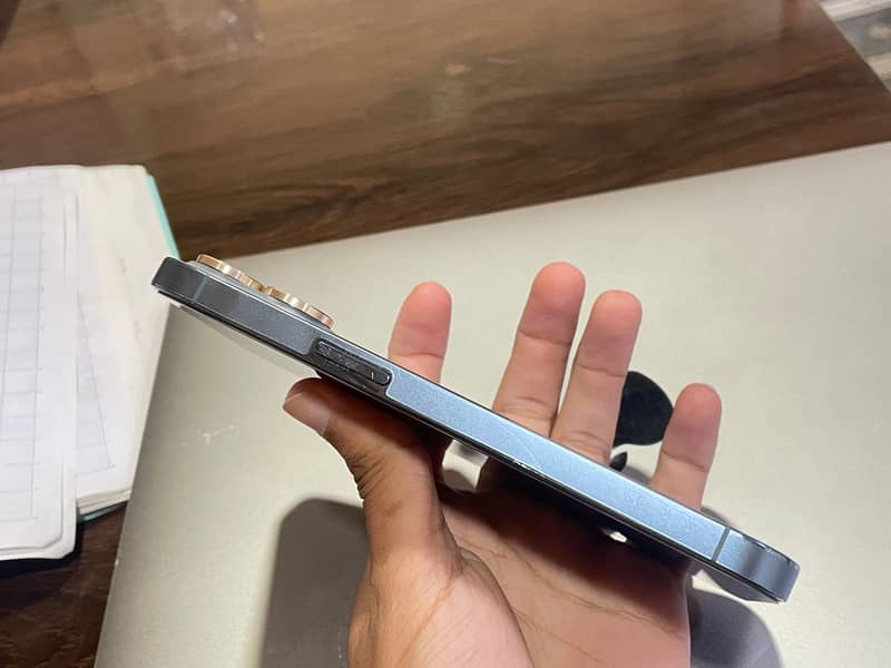 IPhone 13 pro 2