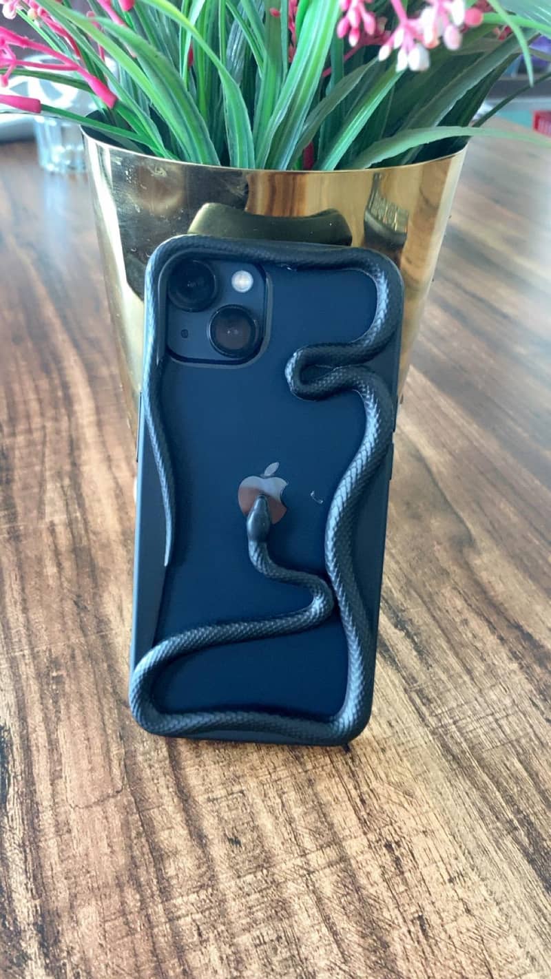 Apple iPhone 13 1