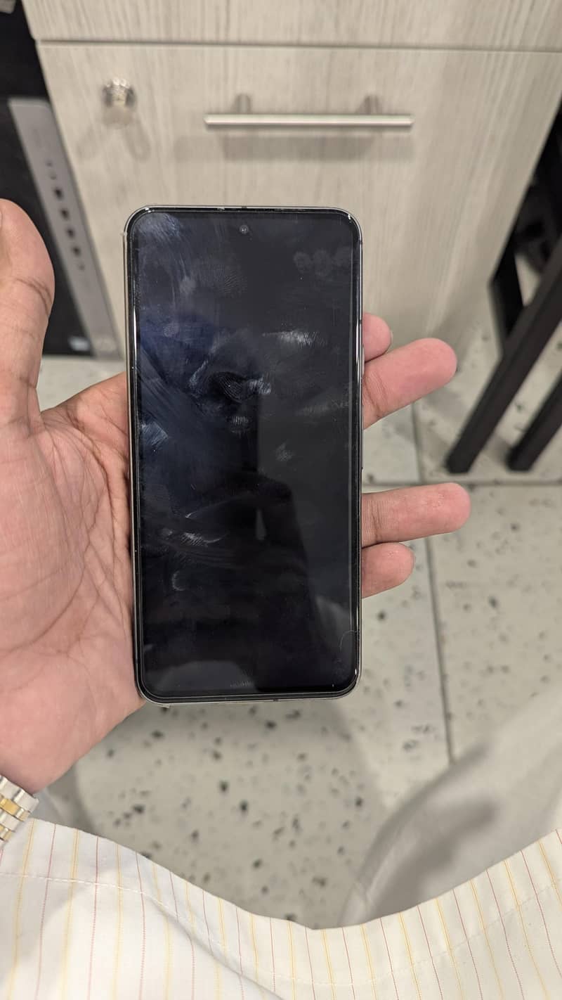 Google Pixel 8 6