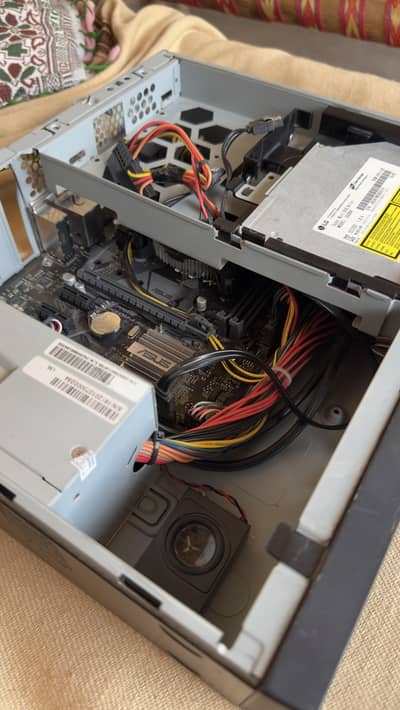 i5 8400 with Asus H310M-A R2.0 and NVIDIA QUADRO P620 2GB DDR5