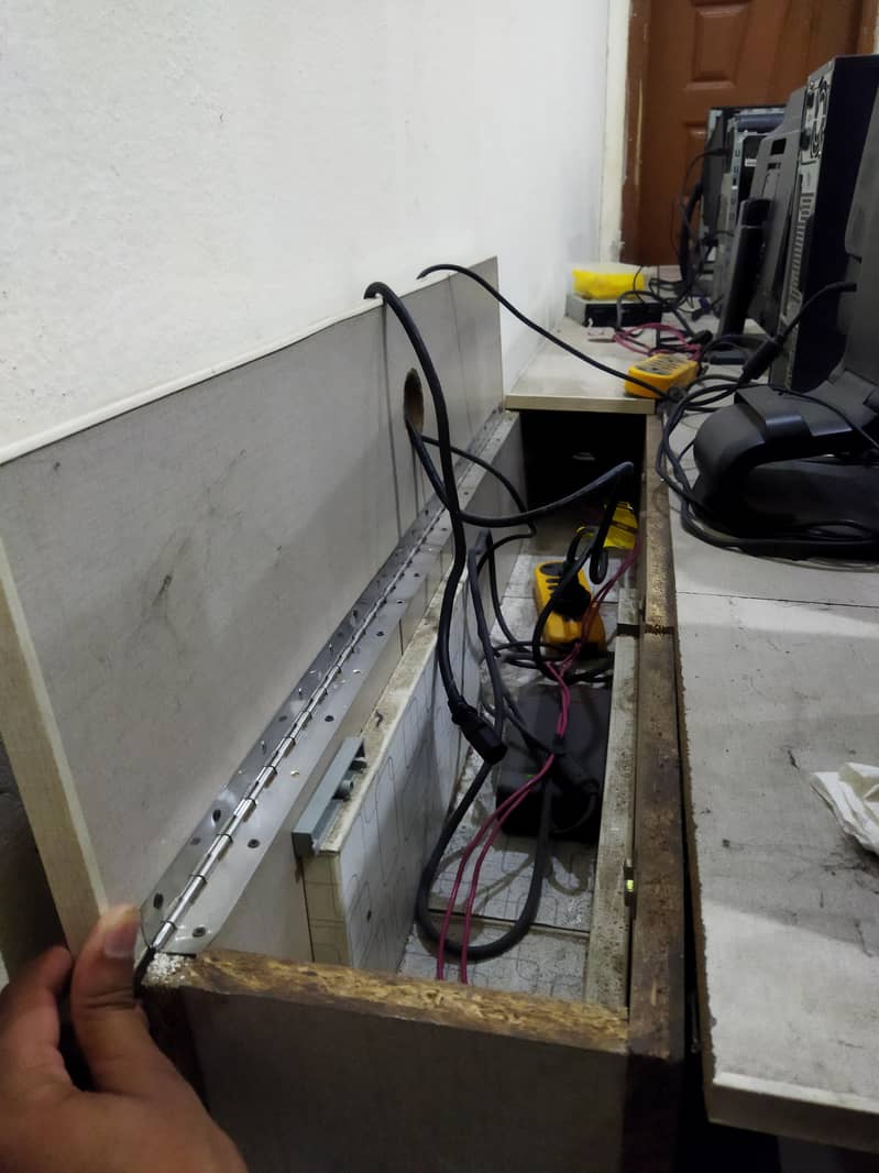 Computer workstation table, Computer tabel 2