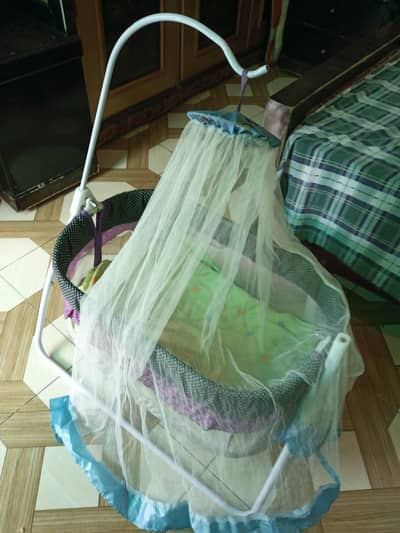 baby cradle few days use only