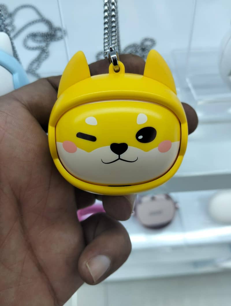 earphone 13