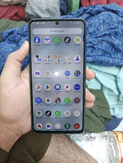 Sharp Aquos R7