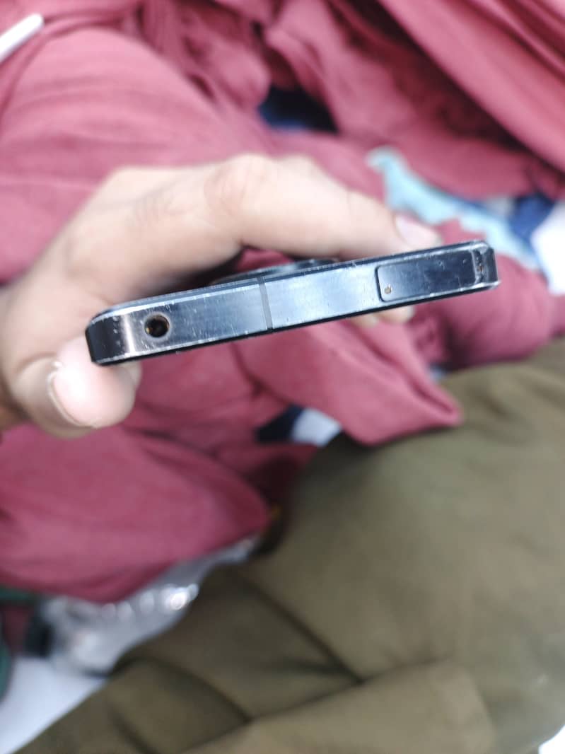 Sharp Aquos R7 1