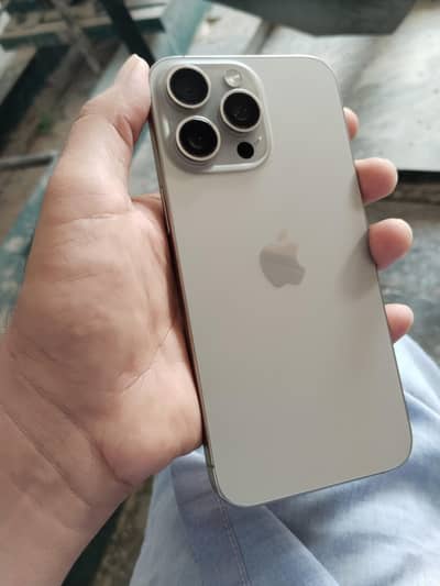 Apple iPhone 15 Pro Max FU
