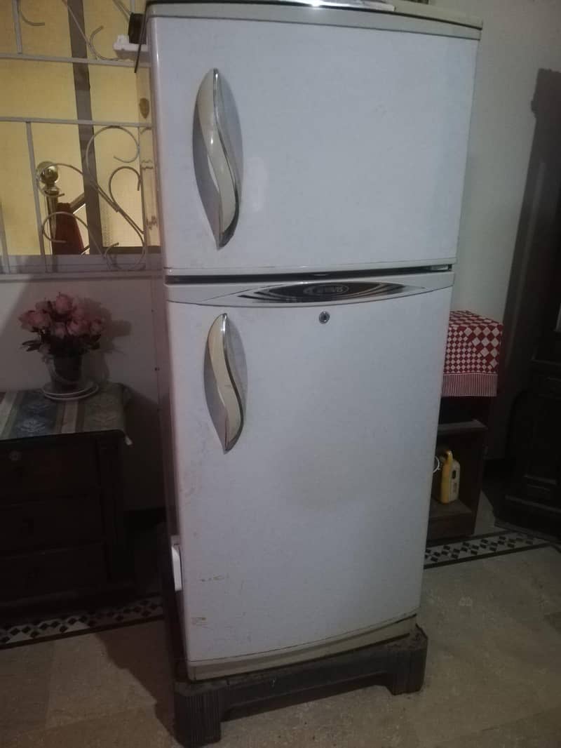waves Refrigerator 0