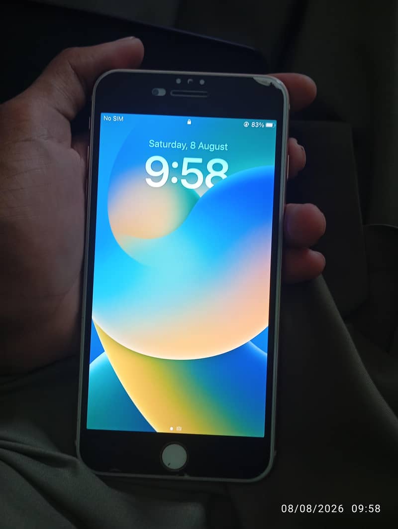 Apple iPhone 8 Plus 2
