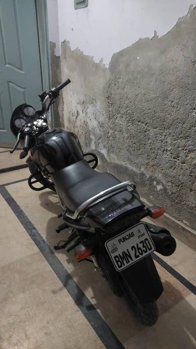 YAMAHA YBR 125 2025/26  03017763735