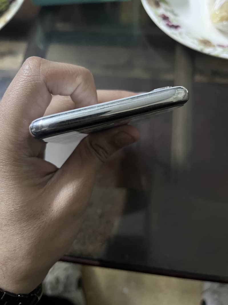 Apple iPhone X 5