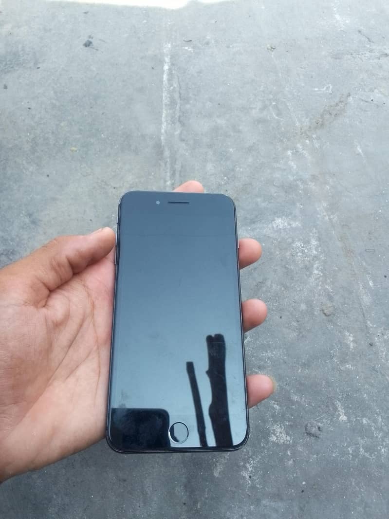 Apple iPhone 8 Plus 2