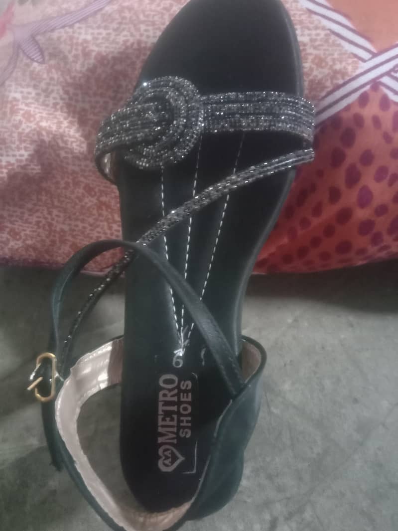 sandal 0