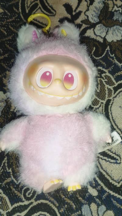 labubu doll