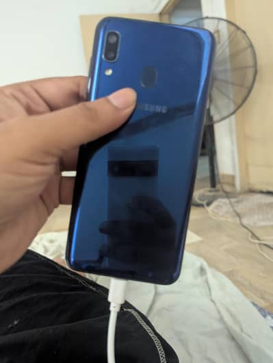 Samsung Mobile A20