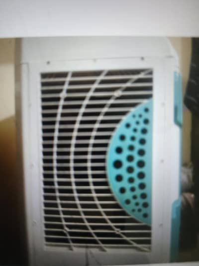 Canon Ac Air Cooler for sale- 2years old-with 6 ice bottles