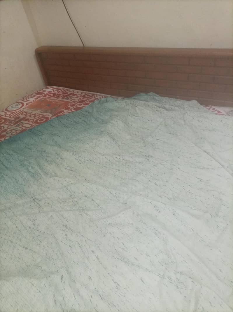 double bed 0