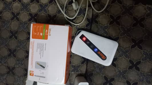 Ufone blaze 4G LTE device with box, charger, cable