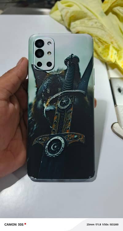 One Plus 9R