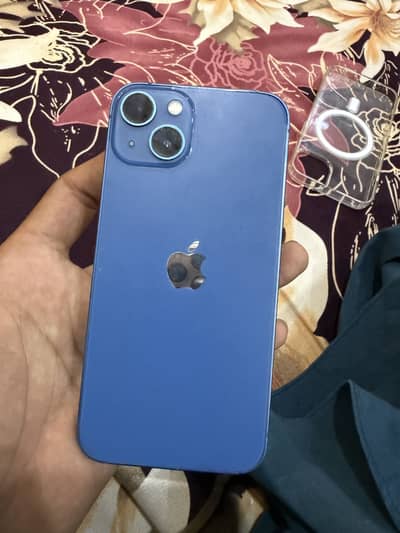 Apple iPhone 13