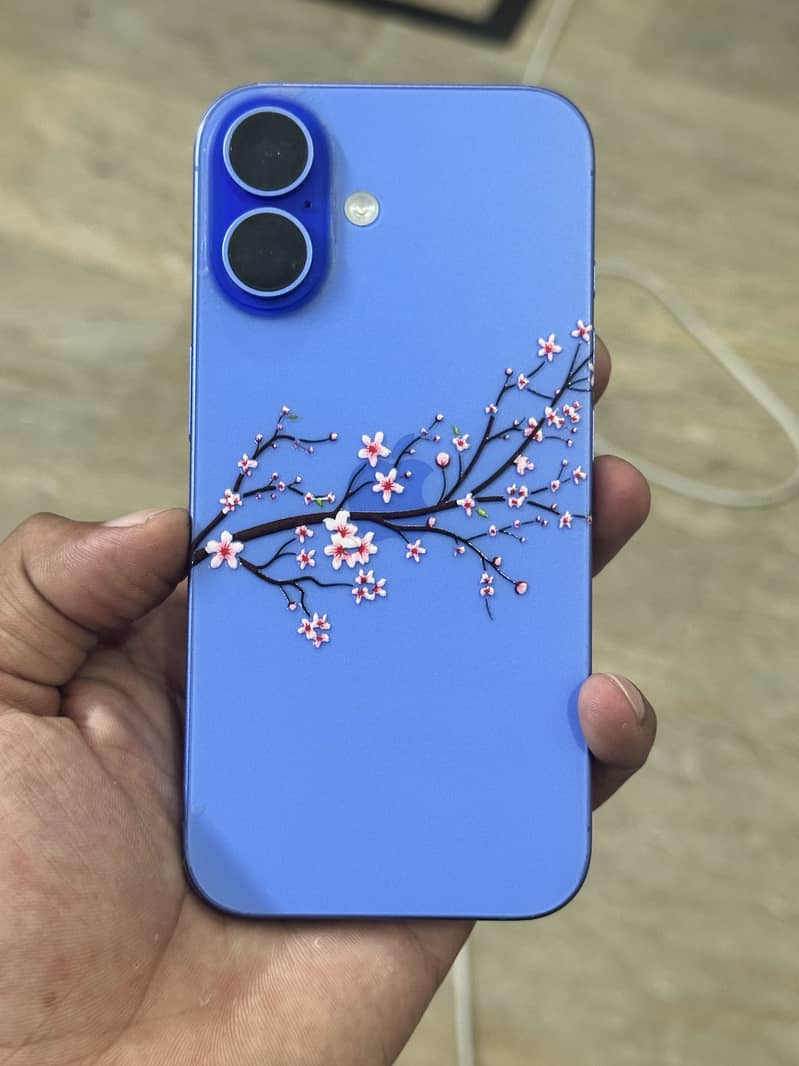 Apple iPhone 16 1