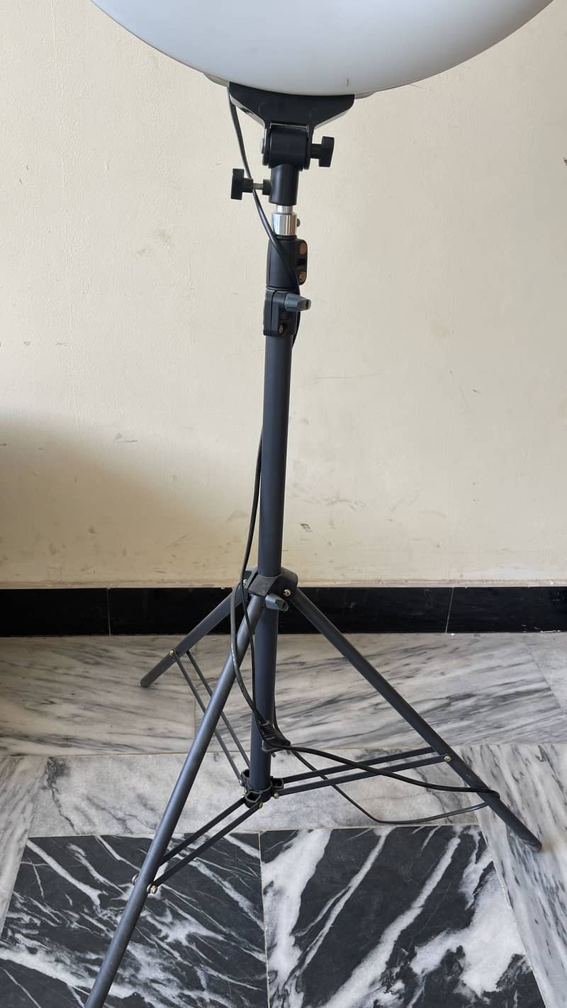 Ring Light Stand 1
