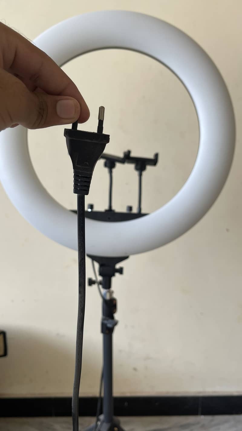 Ring Light Stand 2